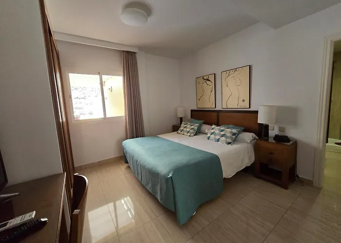 Holiday Club Sol Amadores Hotel